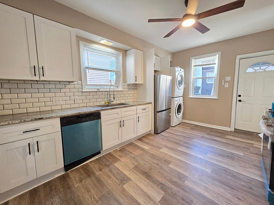 Kitchen. All new stainless appliances. Washer and dryer. Granite countertops.