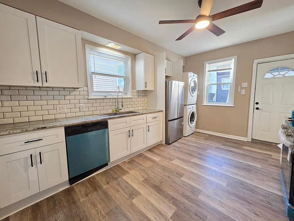 132 Lafayette Ave