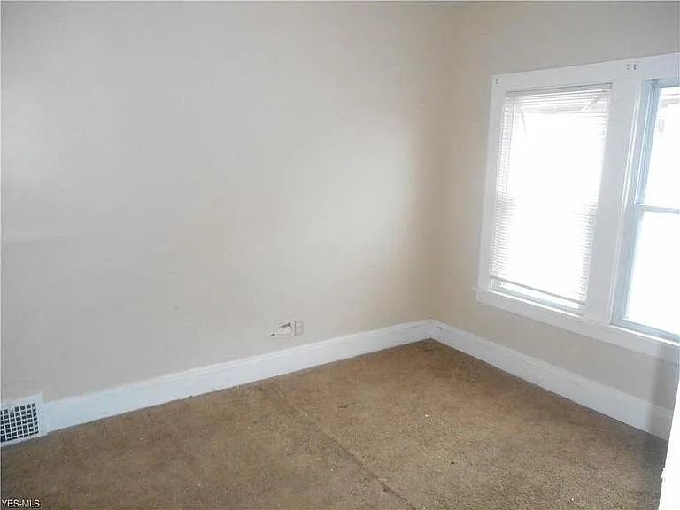 4 bed, $1,250 — Photo 3
