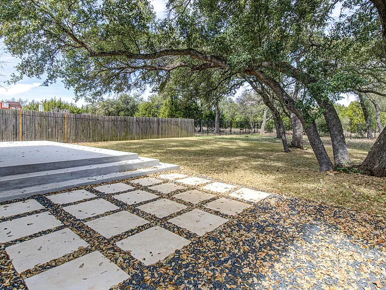 7012 Calpe Dr — Photo 33