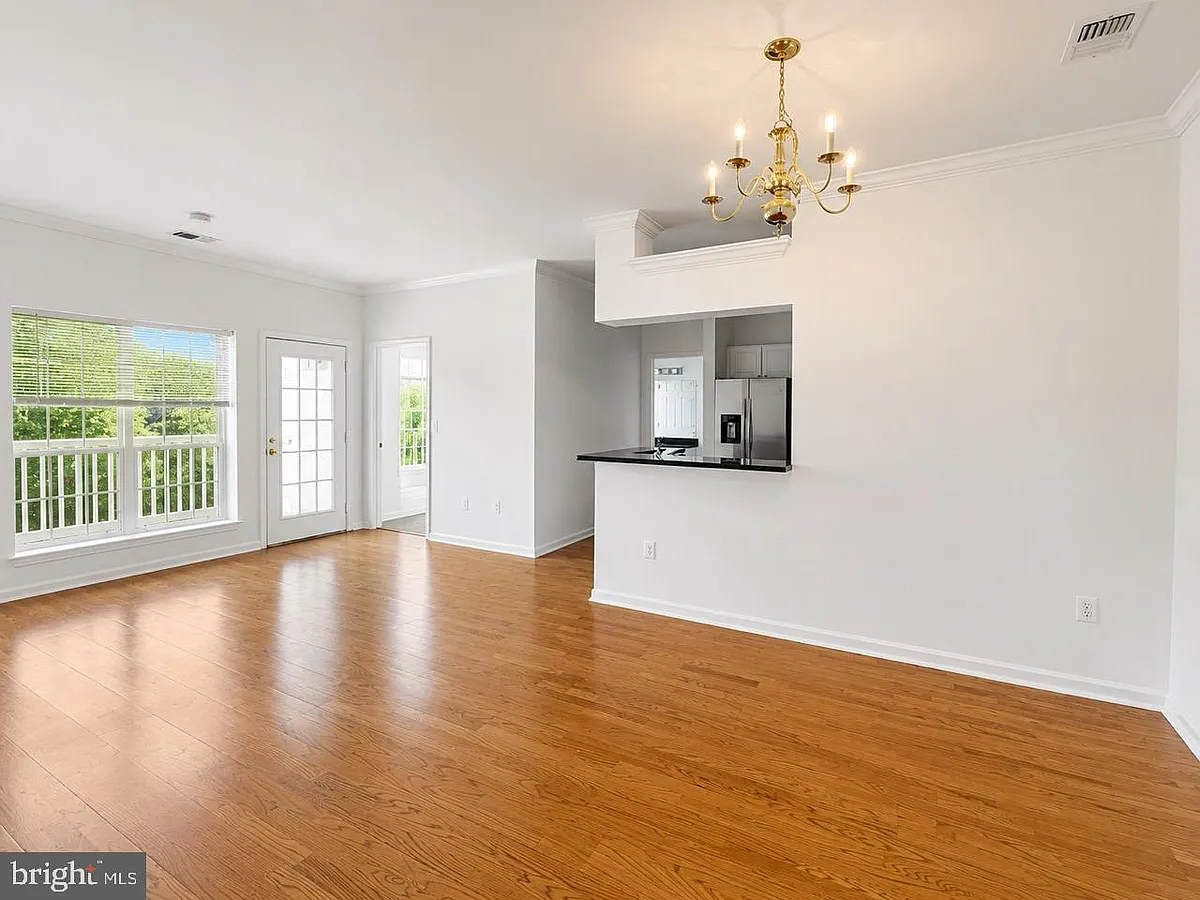 Building Photo - 4550 Strutfield Ln #2209