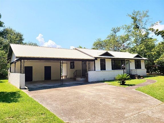 2nd image of 3311 Club House Rd