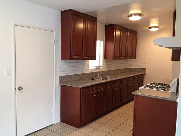 4th image of 13803 Cerise Ave