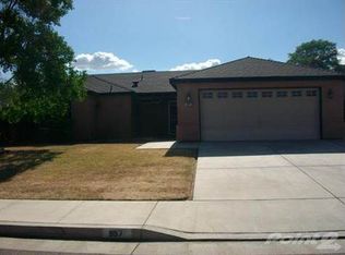 557 Willow St, Woodlake, CA 93286