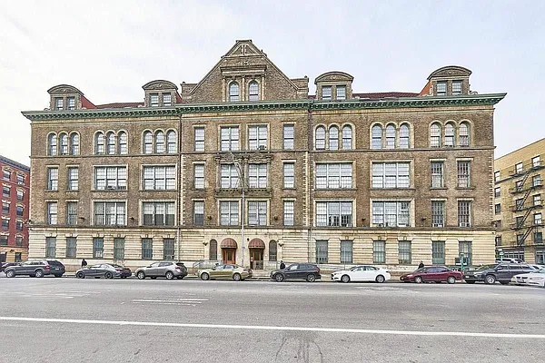 Rented by Skyward | media 8