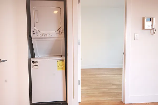 Rented by Corcoran | media 23