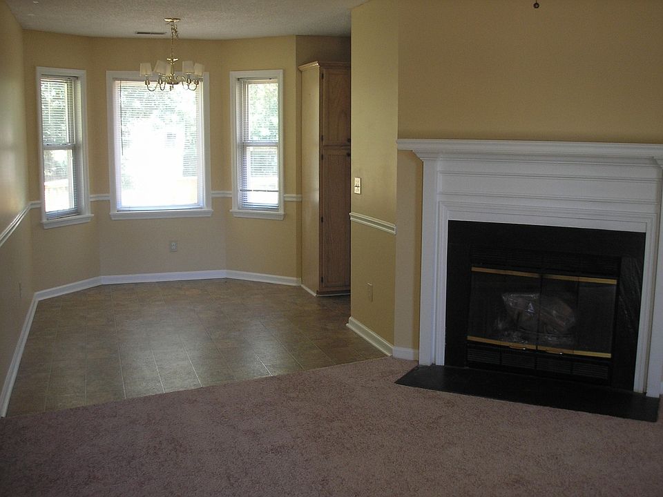 2nd image of 123 Laurel Dr