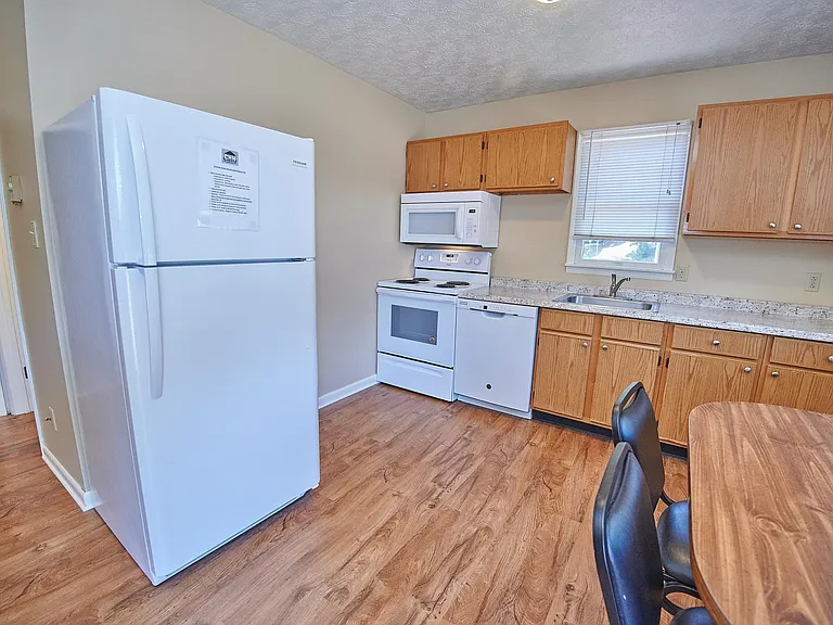Crimson Hawk Student Housing — Photo 47