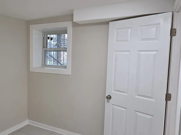 2637 W Winona St #3 — Photo 10