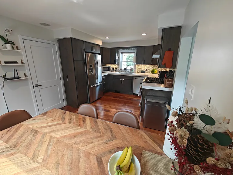 73R Rush St — Photo 10