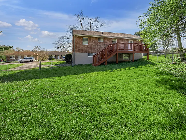 Dale Dr — Photo 25