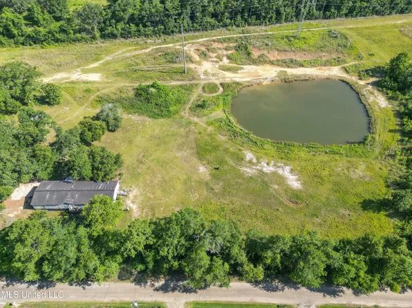 27149 D V Moran Rd, Pass Christian, MS 39571