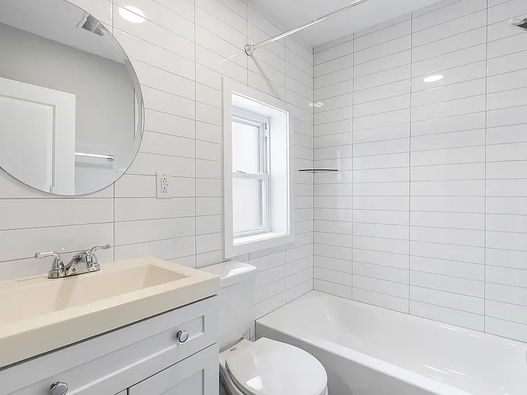 1929 Christian St #31 — Photo 9