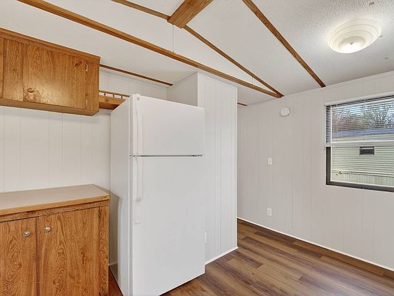 3rd image of 491 Chapman Rd #88