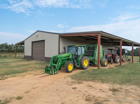 32380 Reichert Summerfield Rd, Wister, OK 74966