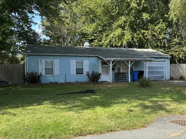 307 Homeland Dr, Whitman, MA 02382