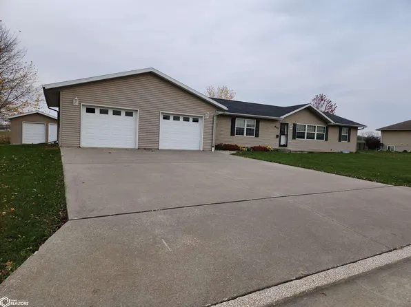 901 W 14th St, Tama, IA 52339