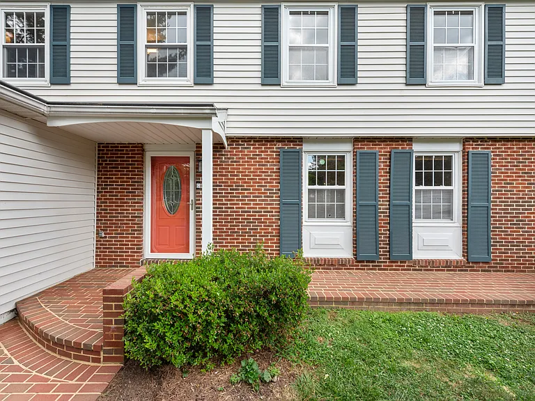 1161 Kettle Pond Ln — Photo 27