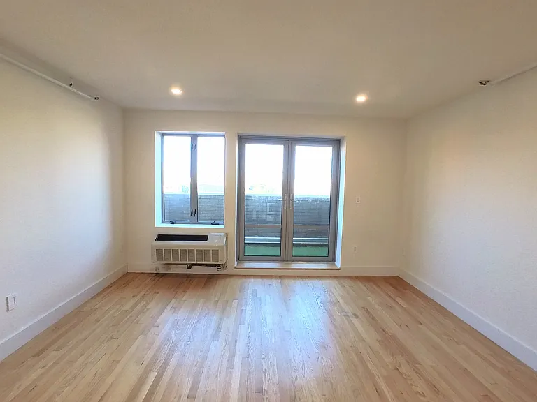 96 Steuben St #7D — Photo 2