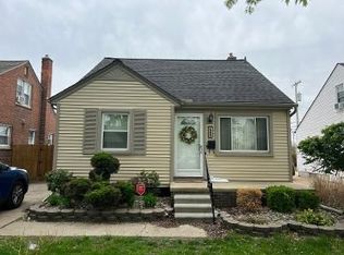 13437 Sycamore St, Southgate, MI 48195