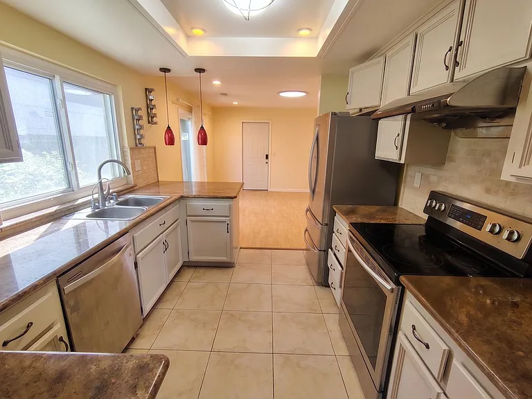 4653 Dinuba St — Photo 8