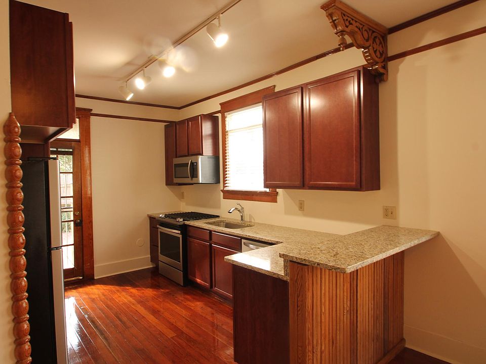 1st image of 2024 Marengo St APT 4