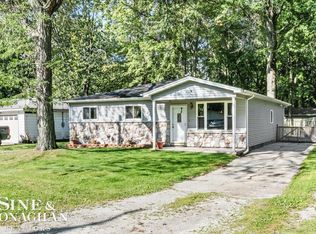 2111 Michigan St, Algonac, MI 48001