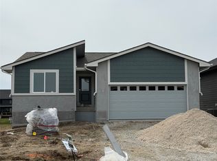 18350 Alpine Dr, Clive, IA 50325