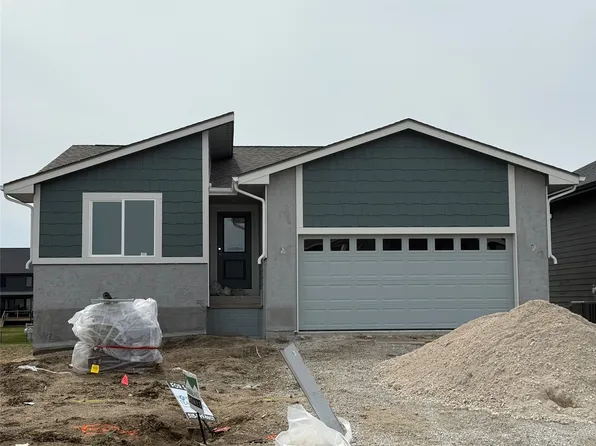 18350 Alpine Dr, Clive, IA 50325