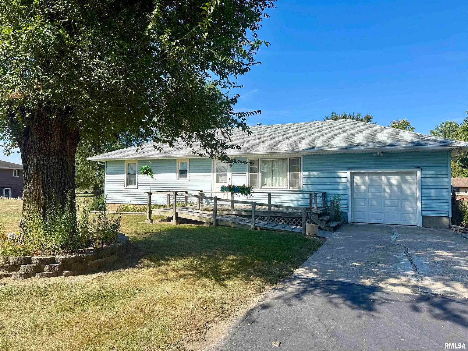 2713 S Cameron Ln photo 1