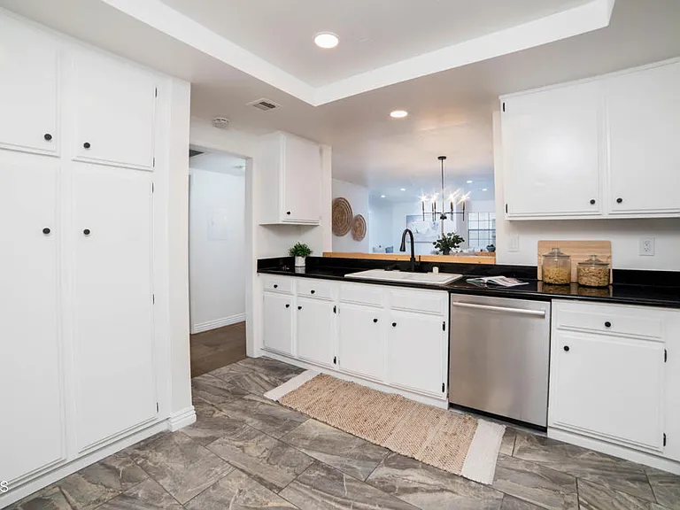 130 Monterey Rd #205 — Photo 19