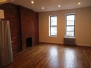 Building Photo - 354 Myrtle Ave #3