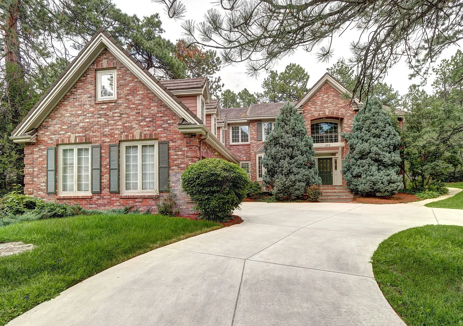 Exceptional Estate Home Behind the Gates of Castle Pines Village — Photo 2