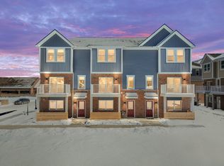 4852 Parkside Ln, Troy, MI 48085