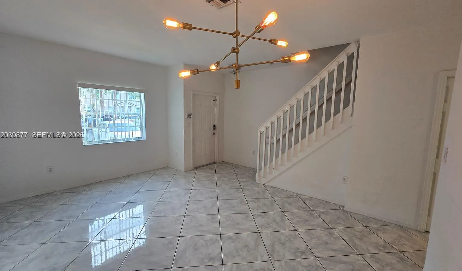 Las Brisas At Doral Condo — Photo 1