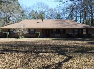 1104 Buck Cir, Summit, MS 39666