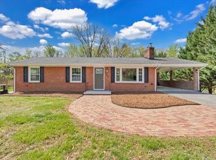 4602 Cresthill Dr, Roanoke, VA 24018