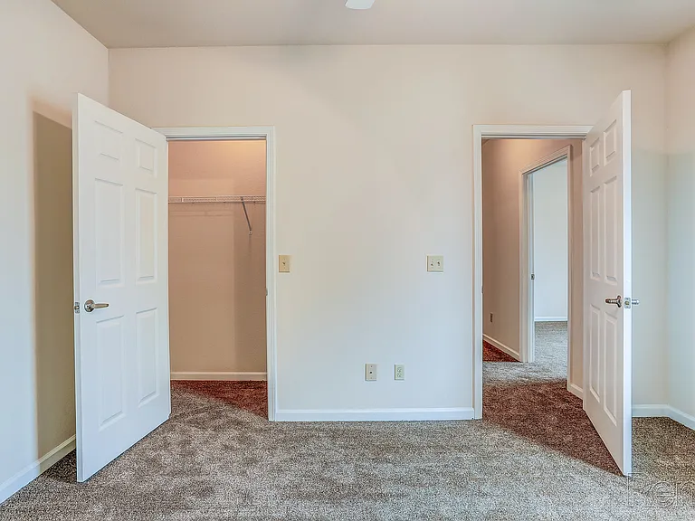Paddock Ridge Apartments — Photo 15