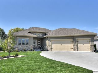 7904 S 181st Avenue Cir, Omaha, NE 68136