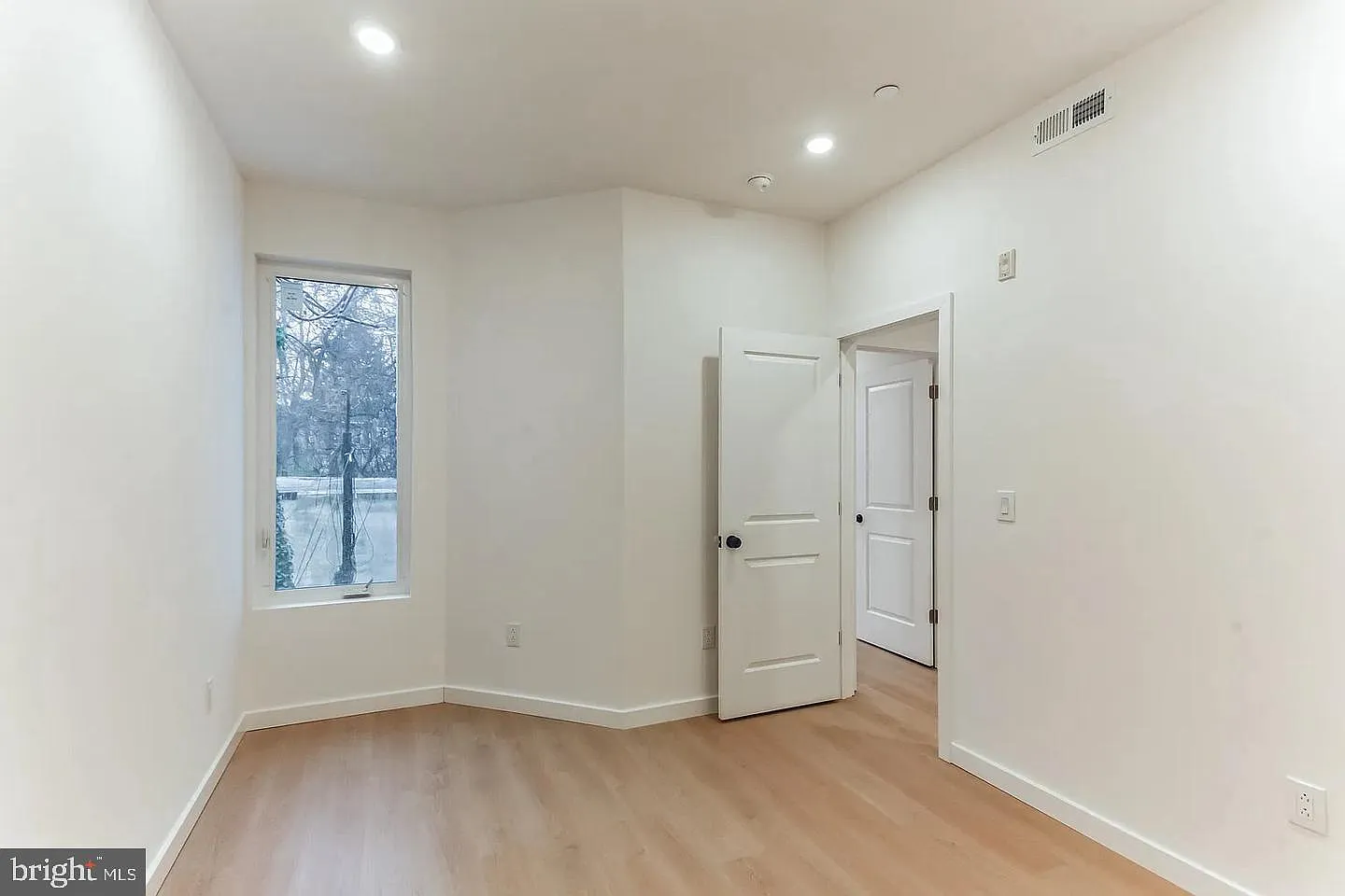 2 bed, 2.0 bath, 1500 sqft, $1,795 — Photo 3