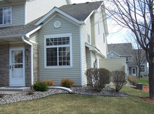 8868 Spring Ln, Woodbury, MN 55125