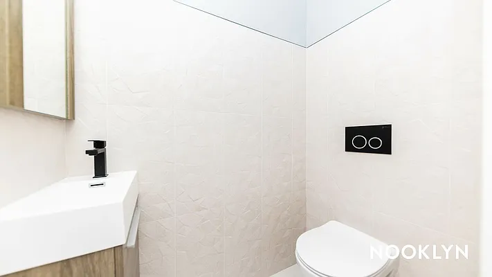 Rented by Nooklyn NYC LLC | media 45