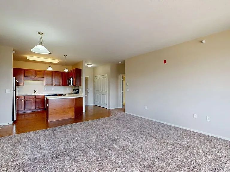 Eagle Crest Apartments — Photo 25