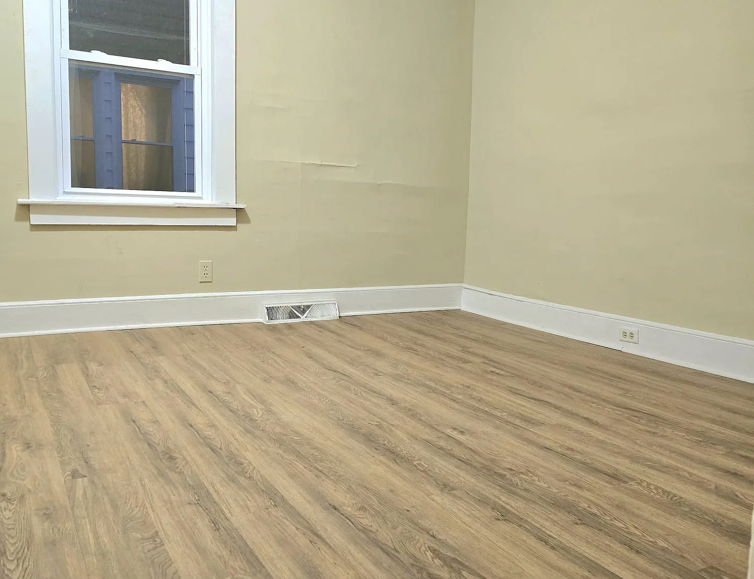 3 bed, 920 sqft, $1,500 — Photo 4