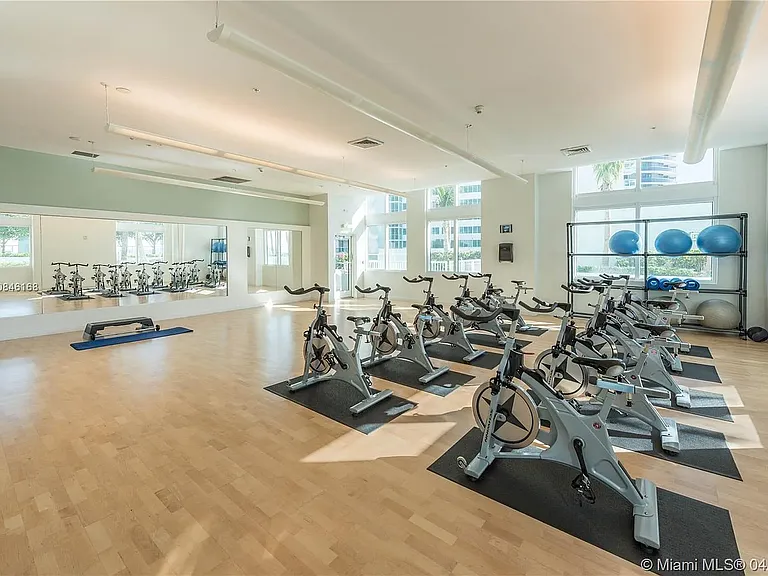 Building exercise studio
