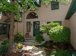 1361 Bridge Water Way #C-9, Mishawaka, IN 46545