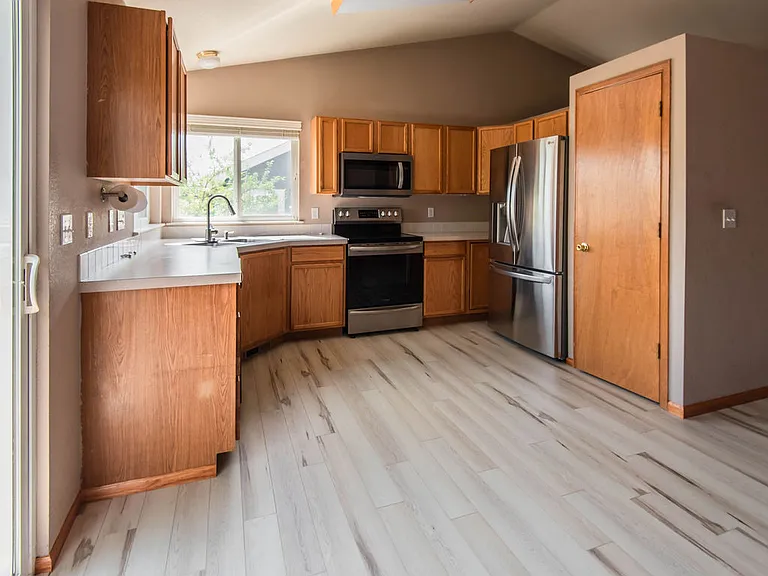 4060 Florence Dr — Photo 6