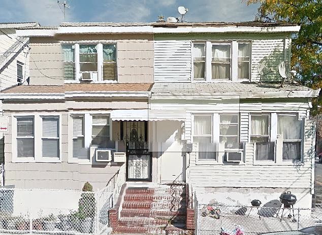 1st image of 4135 95th St