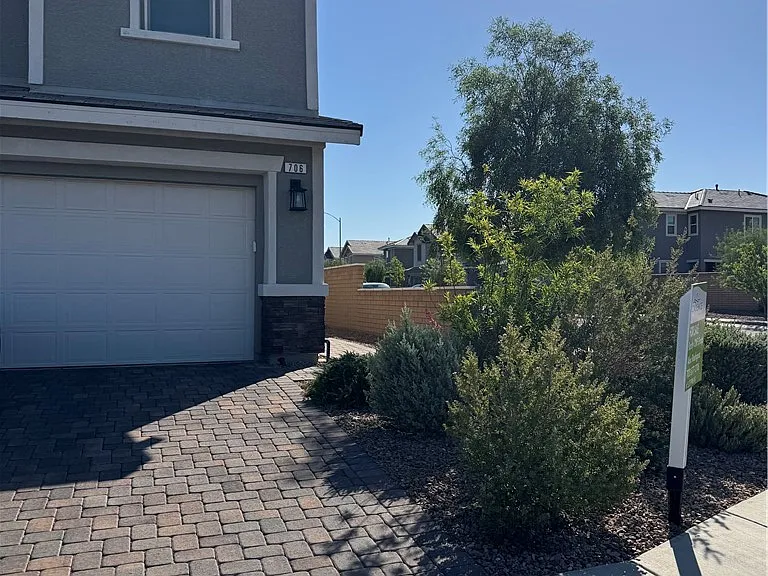 7956 Mohican Canyon St — Photo 12