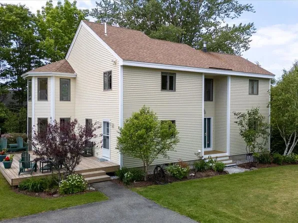 76 Donahue Drive, South Thomaston, ME 04858